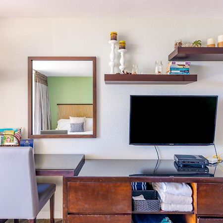 Island Colony Suites Honolulu Pokoj fotografie