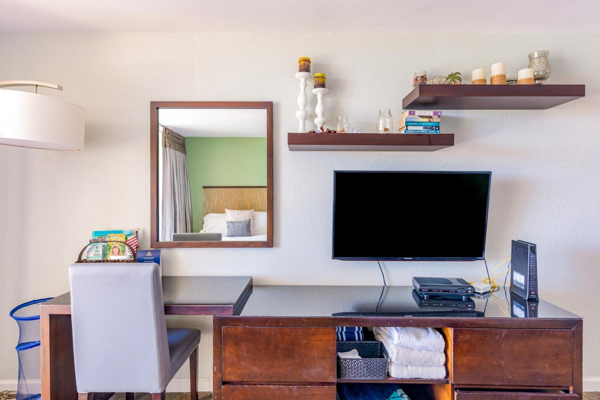 Island Colony Suites Honolulu Pokoj fotografie